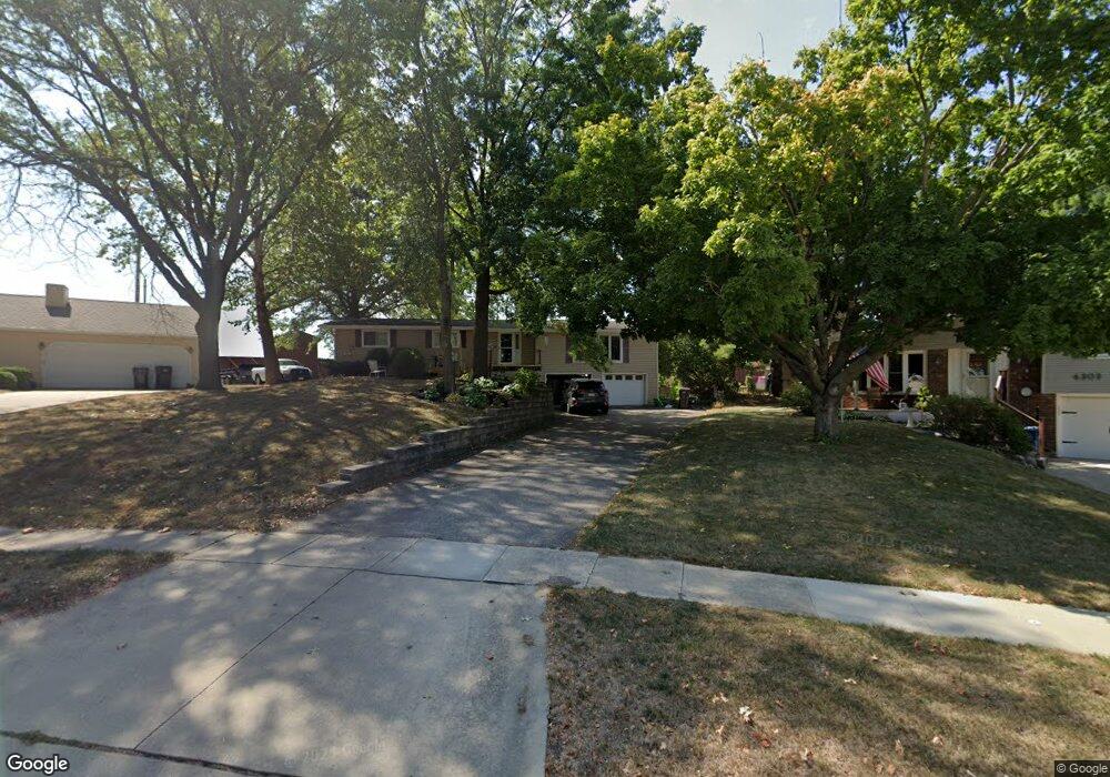 119 Spruce Hill Dr, Cedar Falls, IA 50613 - photo 1