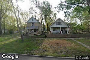 316 SW Taylor St, Topeka, KS 66603