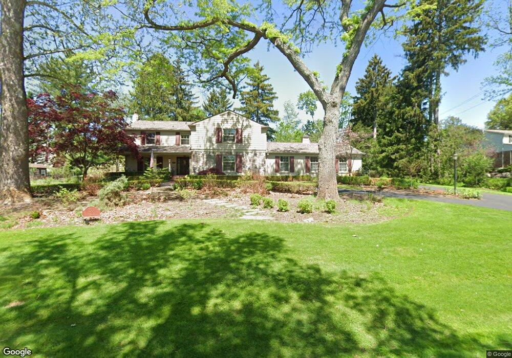 150 Guilford Rd, Bloomfield Hills, MI 48304 - photo 1