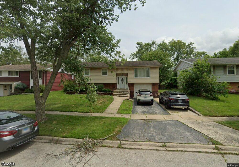 3309 Tulip Dr, Hazel Crest, IL 60429 - photo 1