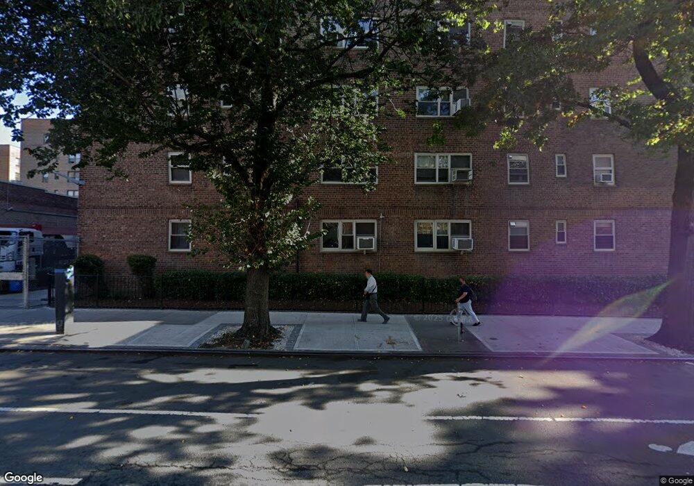 4455 Kissena Blvd unit 2, Flushing, NY 11355 - photo 1