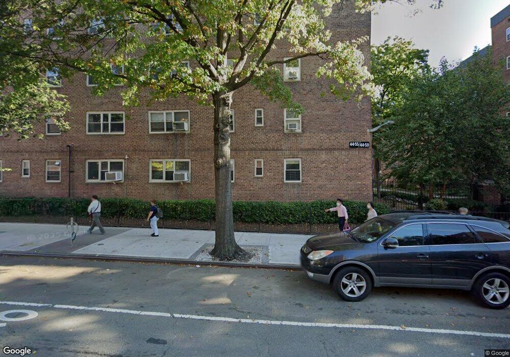 4459 Kissena Blvd unit 3K, Flushing, NY 11355 - photo 1