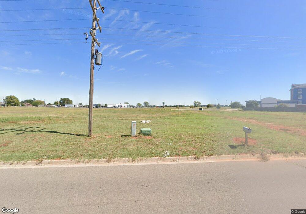 304 N Eastern Ave, Elk City, OK 73644 - photo 1