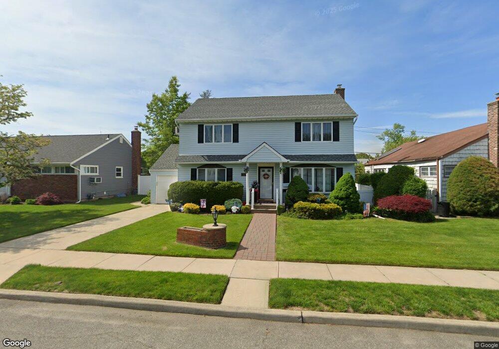 610 Junard Blvd, West Hempstead, NY 11552 - photo 1