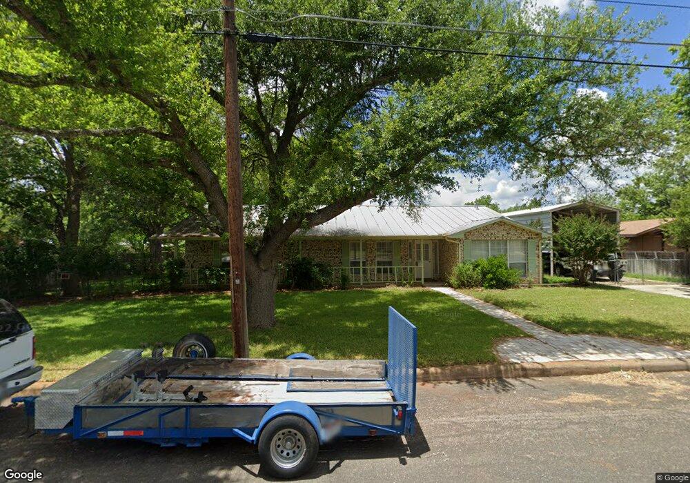 111 Frederick Rd, Fredericksburg, TX 78624 - photo 1