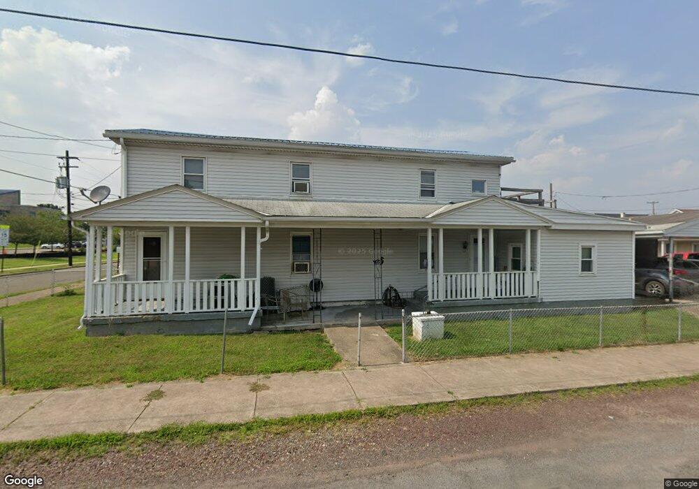 719 Sycamore St, Berwick, PA 18603 - photo 1