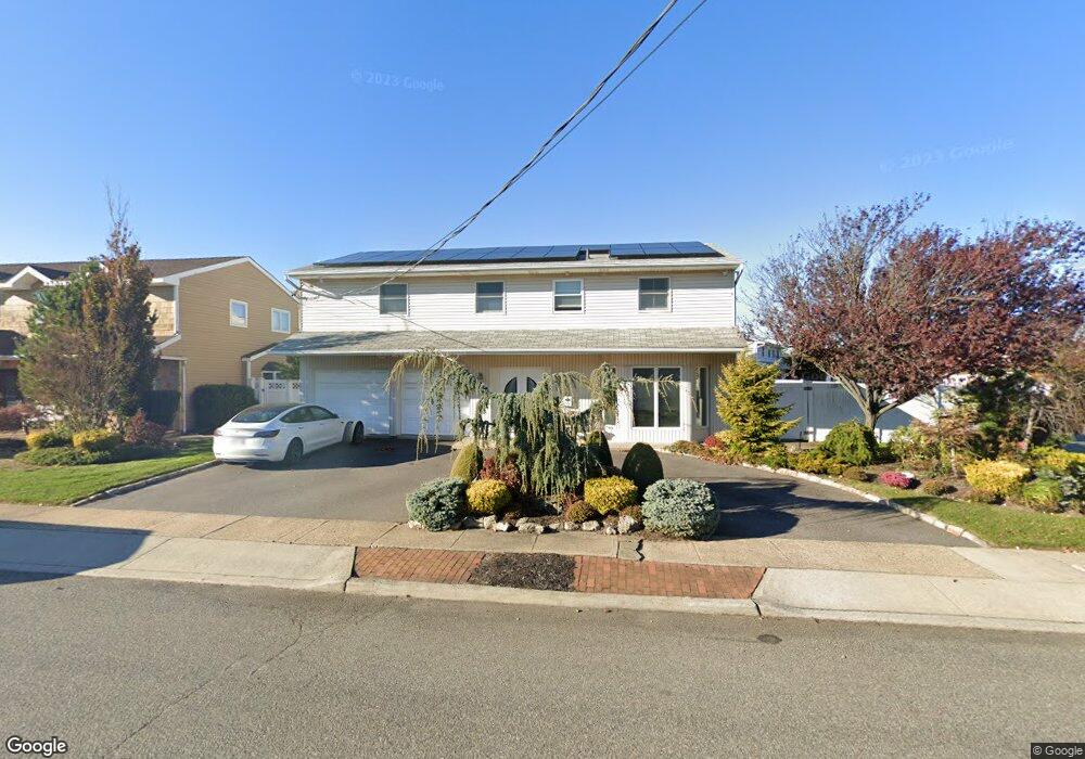 161 Jeffery Ln, Oceanside, NY 11572 - photo 1