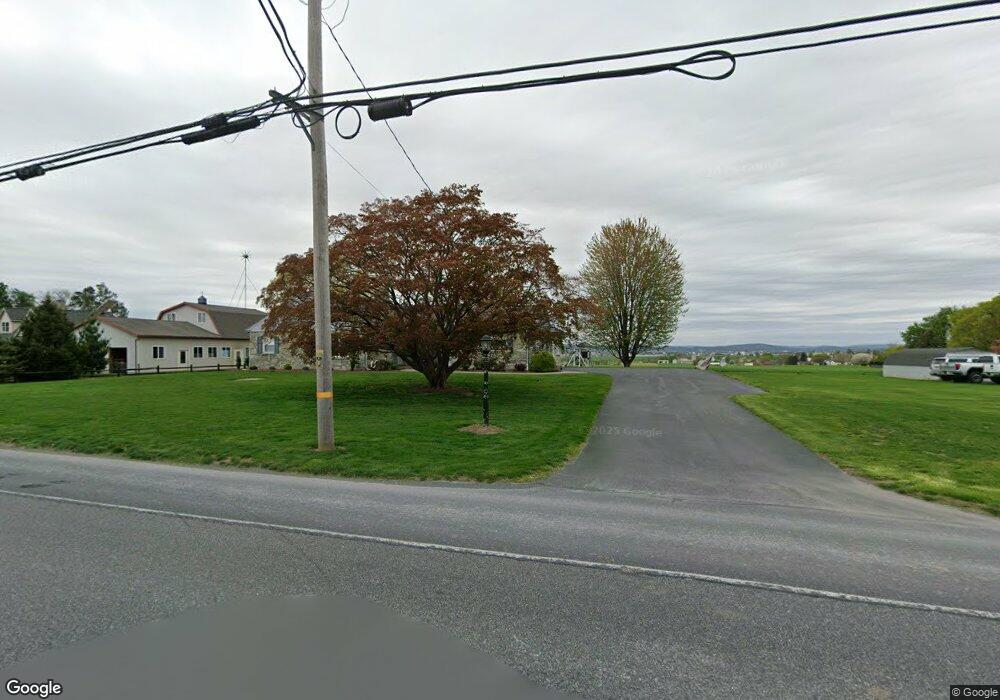 1069 W Main St, New Holland, PA 17557 - photo 1