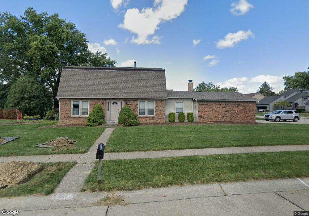 2360 Queen Ann Ct, Columbus, OH 43235 - photo 1