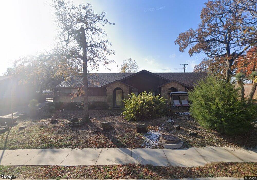 161 Sheri Ln, Hurst, TX 76053 - photo 1