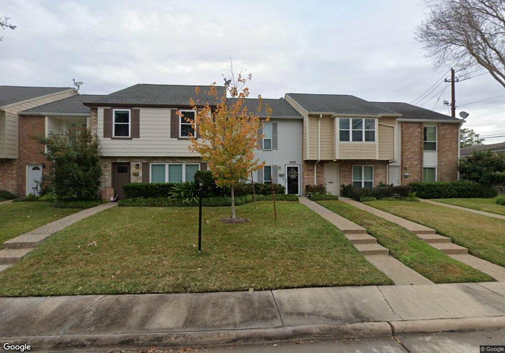 10154 Longmont Dr unit 38, Houston, TX 77042 - photo 1