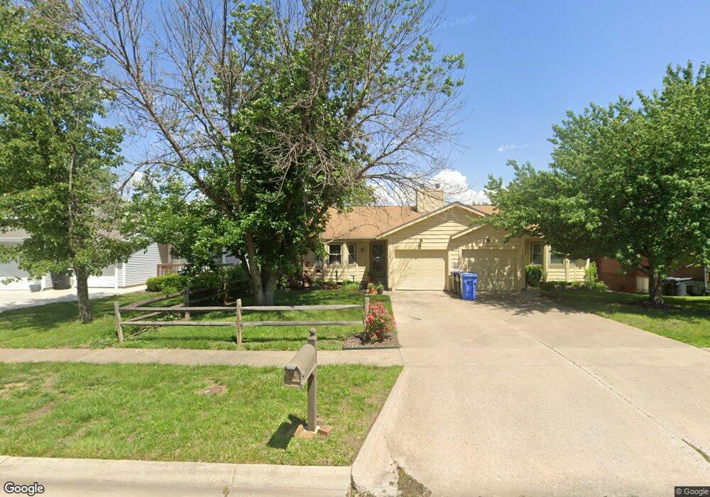 3508 SW Eveningside Dr, Topeka, KS 66614 - photo 1