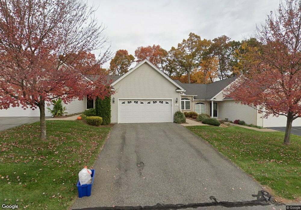 102 Canterbury Way unit 6, West Springfield, MA 01089 - photo 1