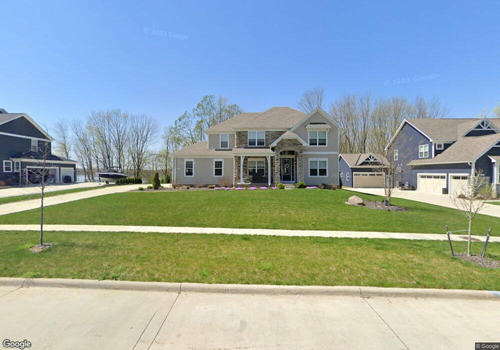 721 Nancy Dr, Aurora, OH 44202 - photo 1