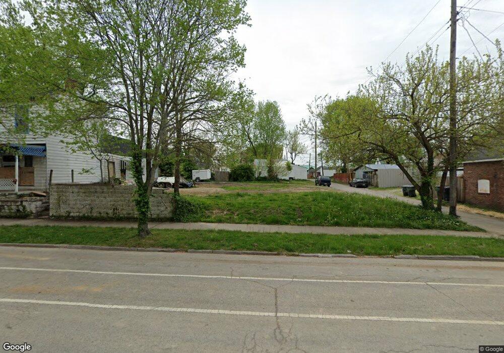 709 W Spring St, New Albany, IN 47150 - photo 1