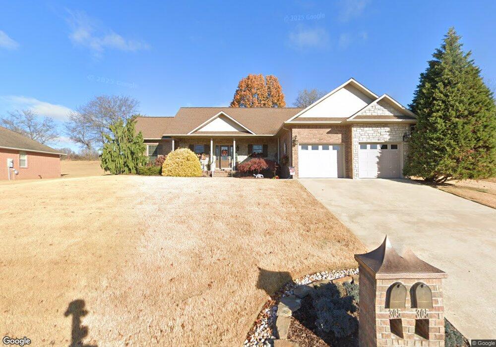 305 Hogan Dr, Harrison, AR 72601 - photo 1