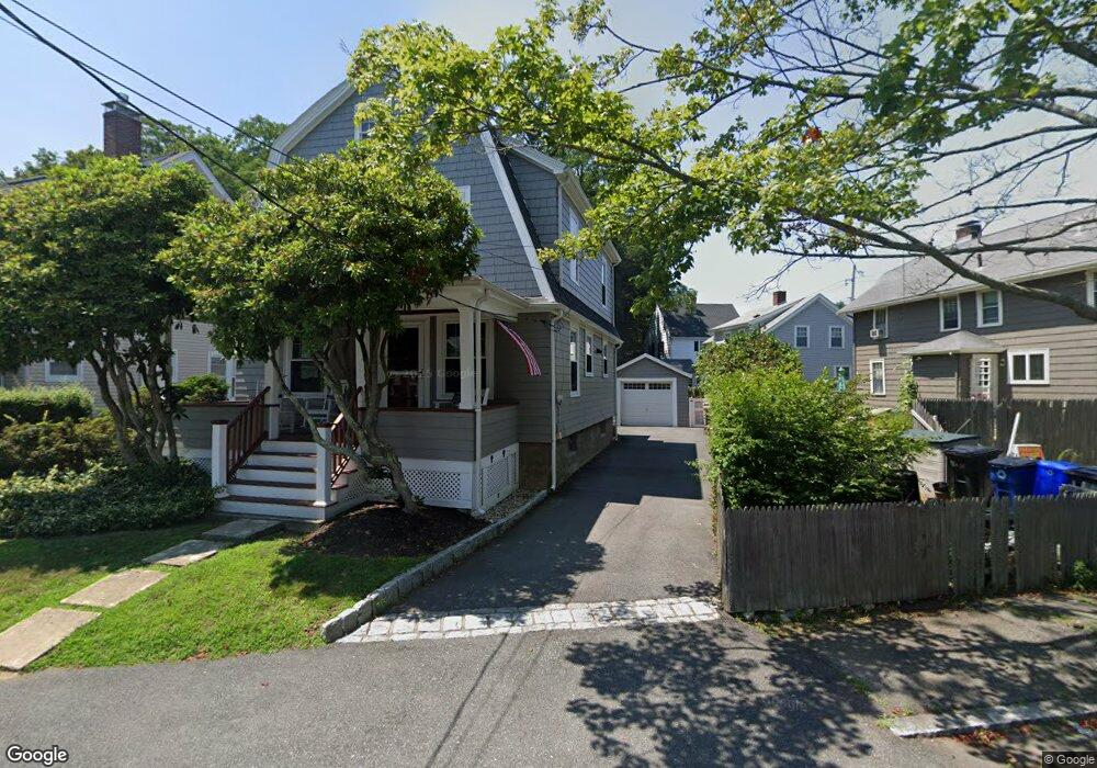 5 Martin St, Marblehead, MA 01945 - photo 1