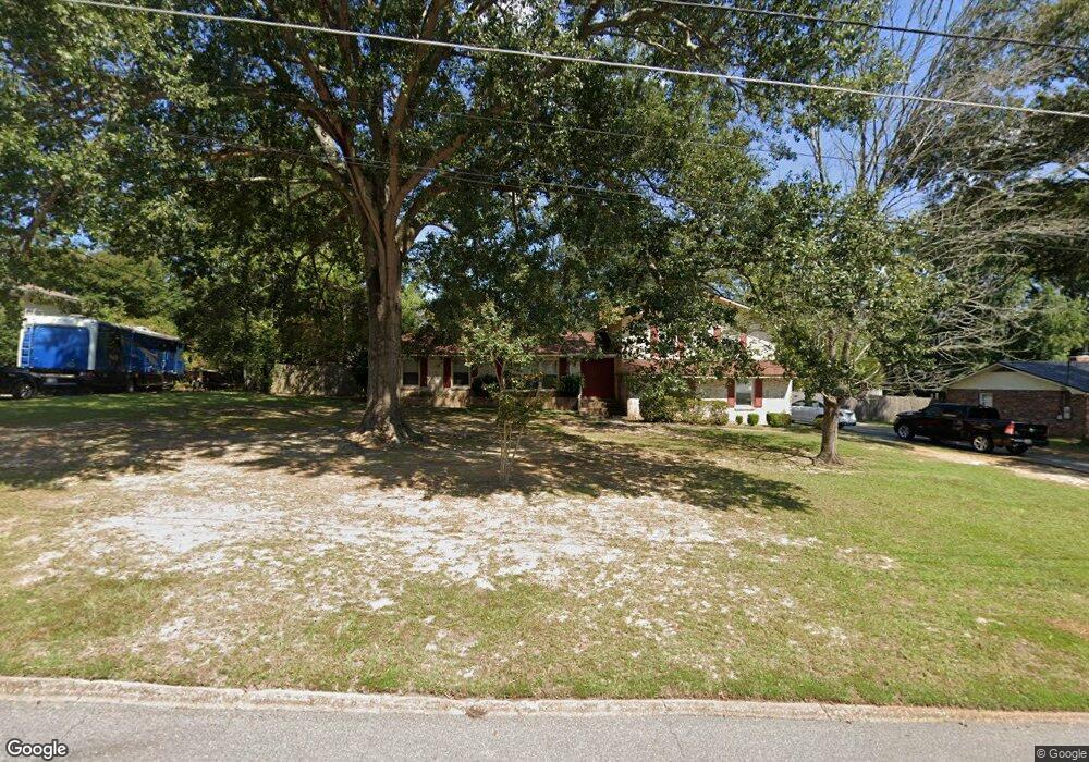 203 Lakeforest Dr, Dothan, AL 36301 - photo 1