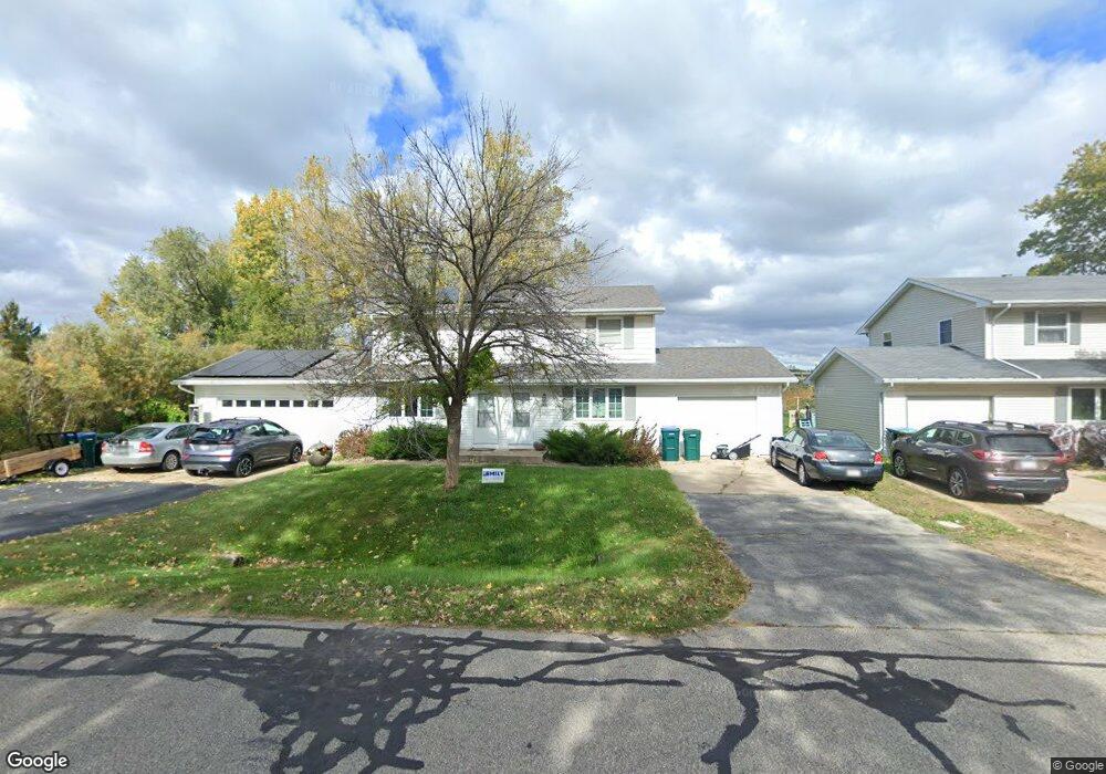 1450 W Hiawatha Dr, Appleton, WI 54914 - photo 1