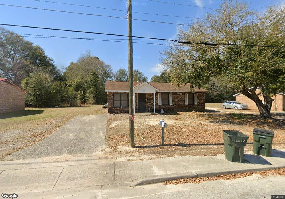 214 Oak St, Claxton, GA 30417 - photo 1