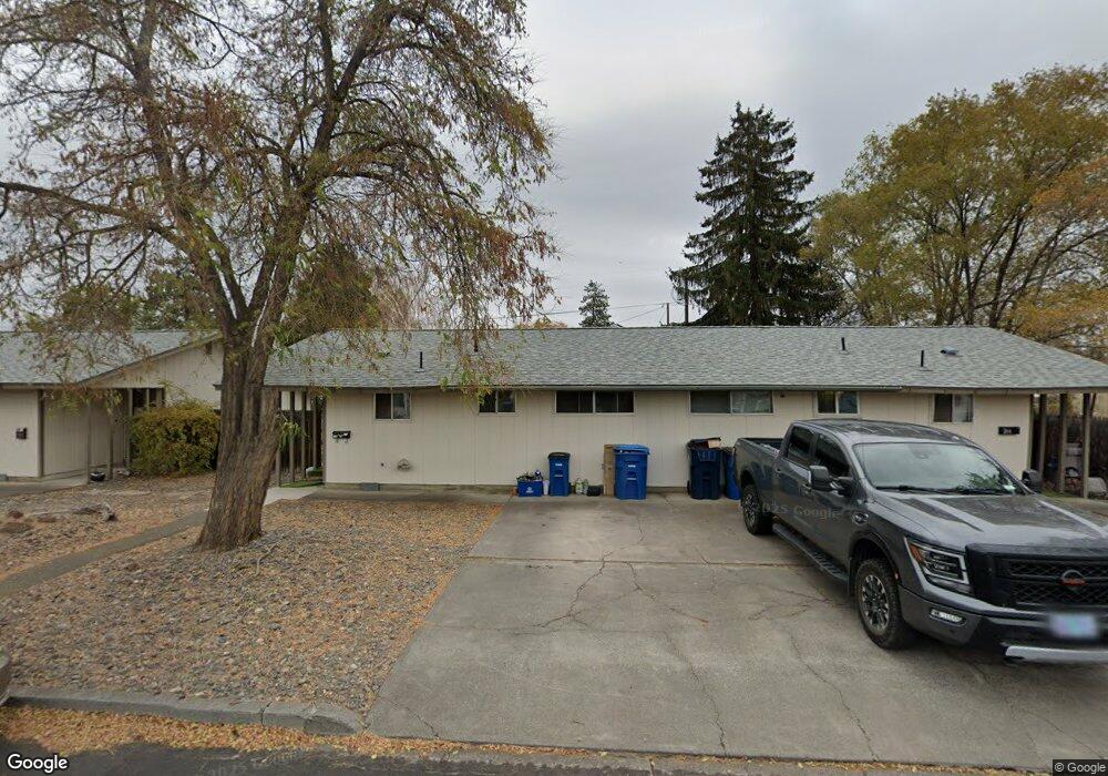 234 SW 11th St, Redmond, OR 97756 - photo 1