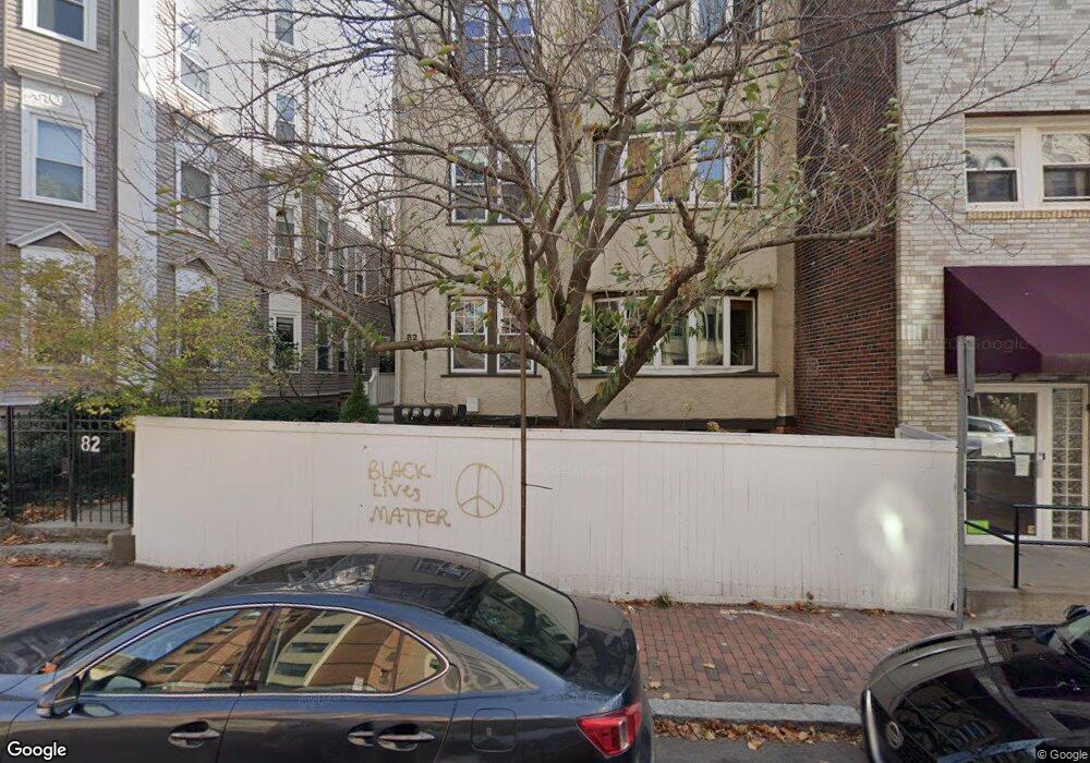 2 Arnold Cir unit 4, Cambridge, MA 02139 - photo 1