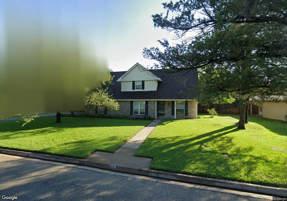 1813 Hondo Dr, College Station, TX 77840 - photo 1