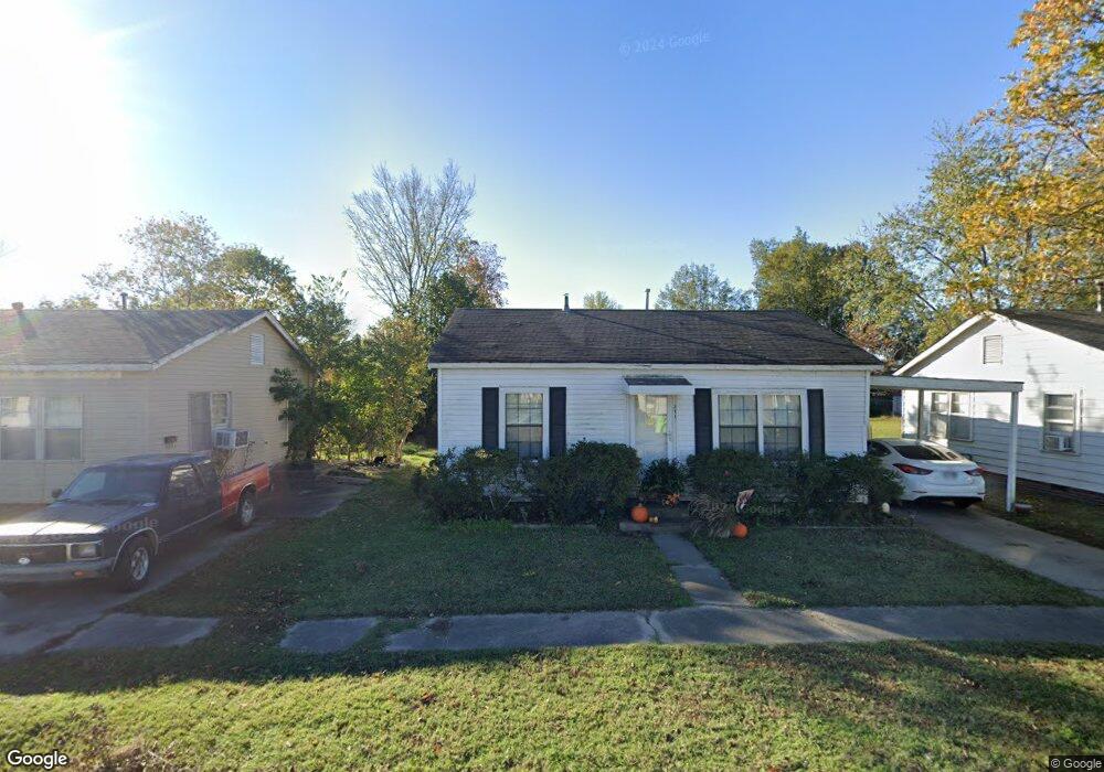 211 W 20th St, Stuttgart, AR 72160 - photo 1