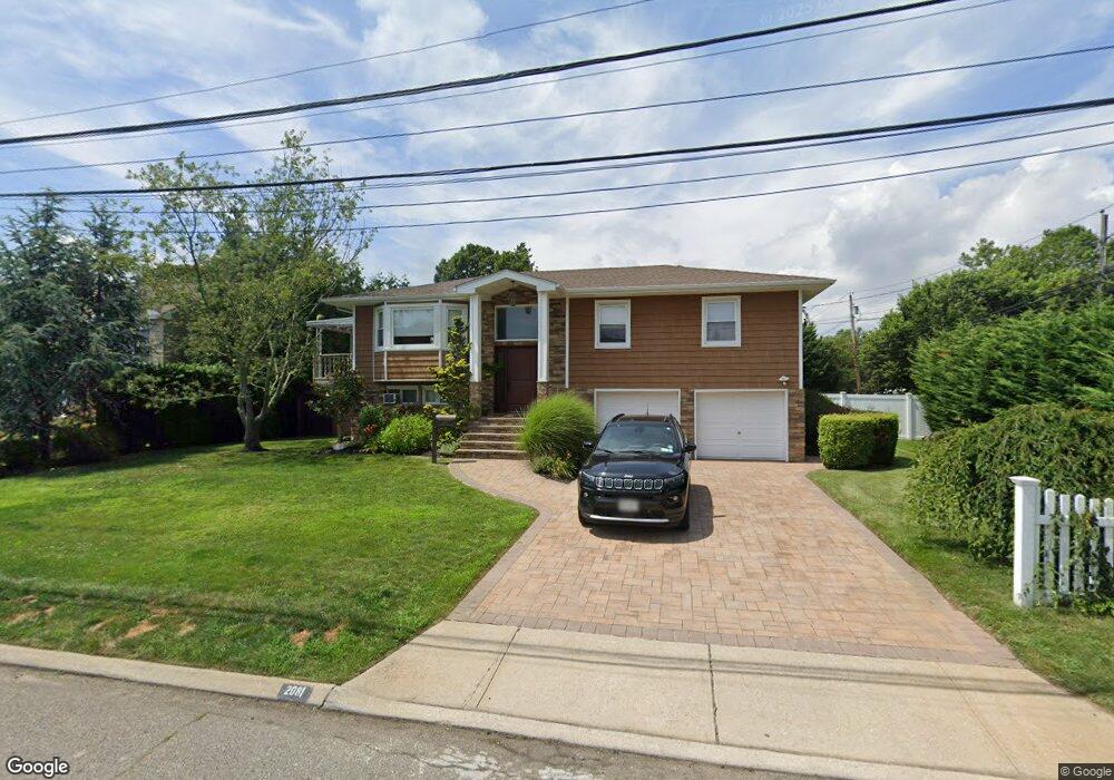 2081 Baldwin Ct, Merrick, NY 11566 - photo 1