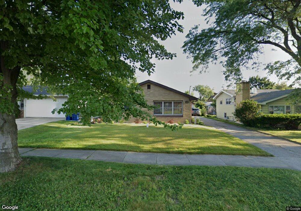 2404 W Glen Flora Ave, Waukegan, IL 60085 - photo 1