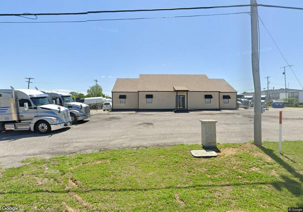 5014 W 61st St, Tulsa, OK 74131 - photo 1