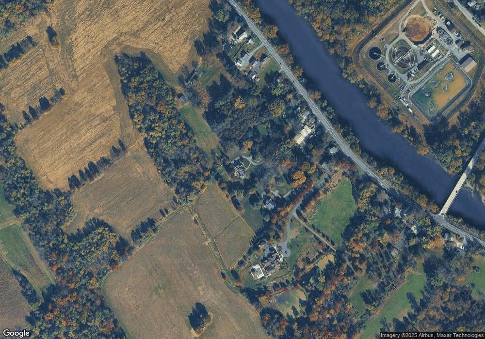 2634 E Main St, Douglassville, PA 19518 - photo 1