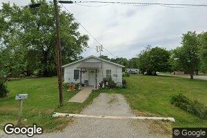 513 N East St, Sorento, IL 62086
