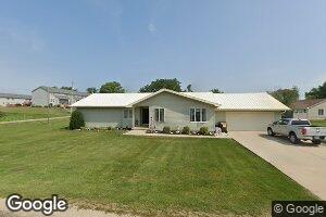 421 W North St, Creston, IL 60113