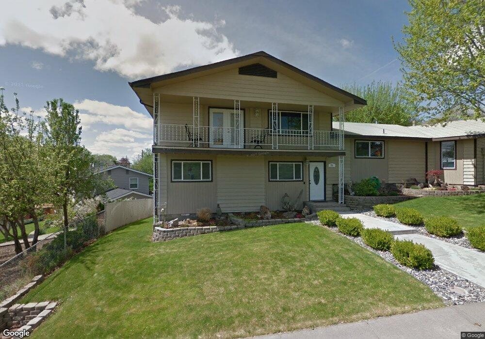 711 NW 3rd Dr, Pendleton, OR 97801 - photo 1