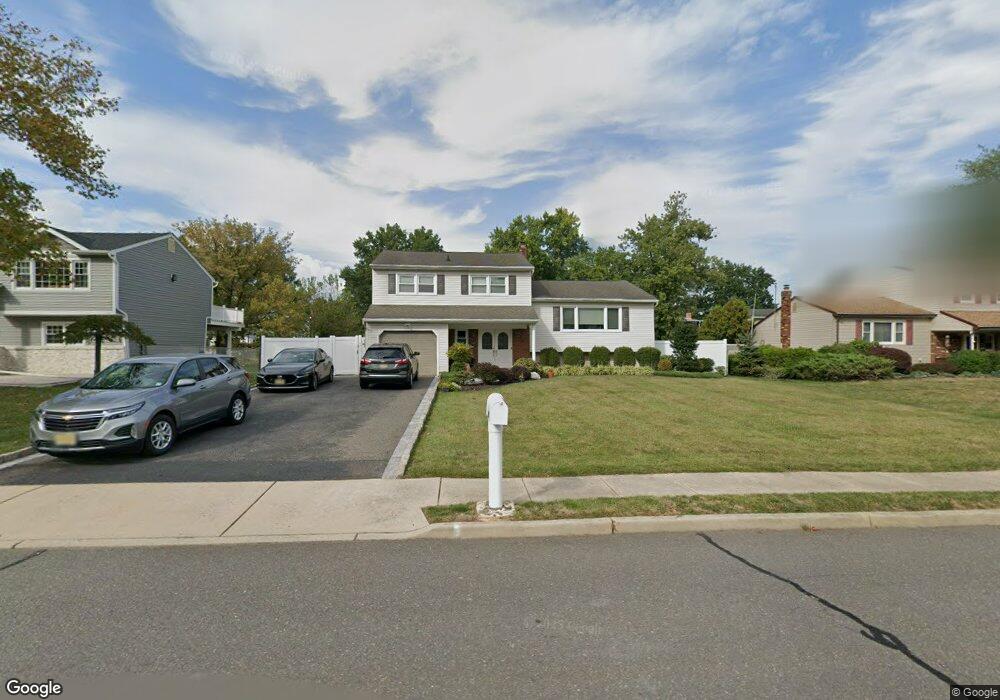 21 Christopher Ave, Kendall Park, NJ 08824 - photo 1