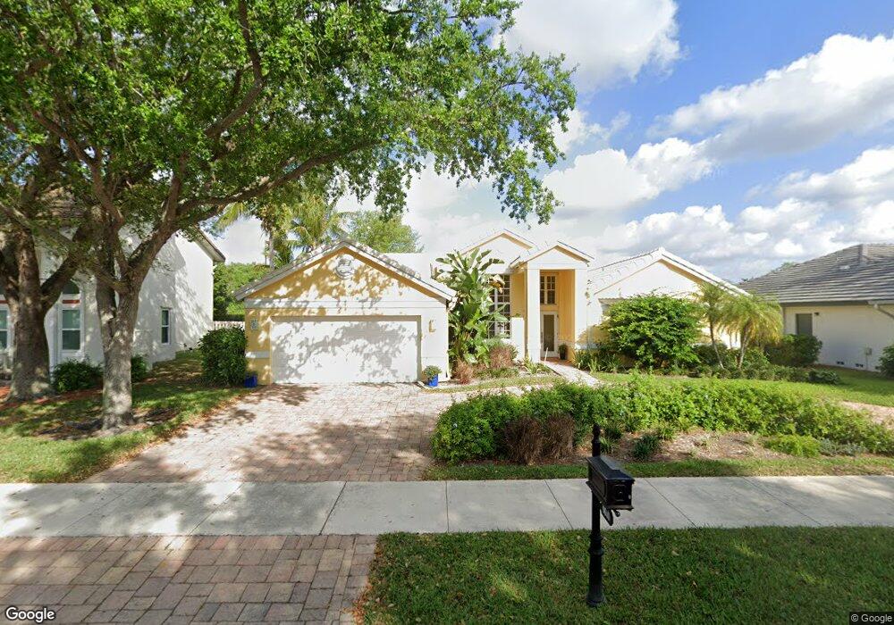 9653 Ridgecrest Ct, Davie, FL 33328 - photo 1