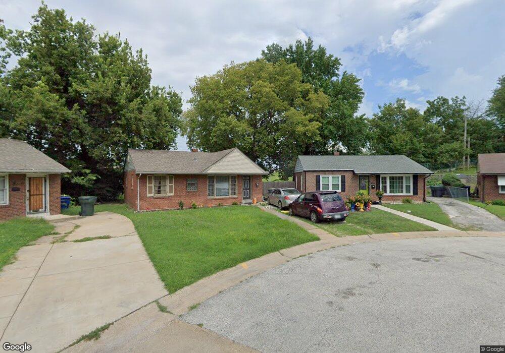 4301 Dryden Ct, Saint Louis, MO 63115 - photo 1