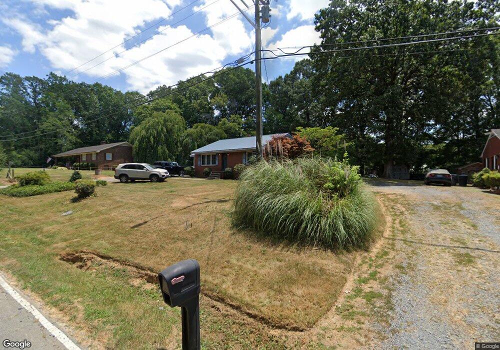 211 Pineview St, Asheboro, NC 27203 - photo 1