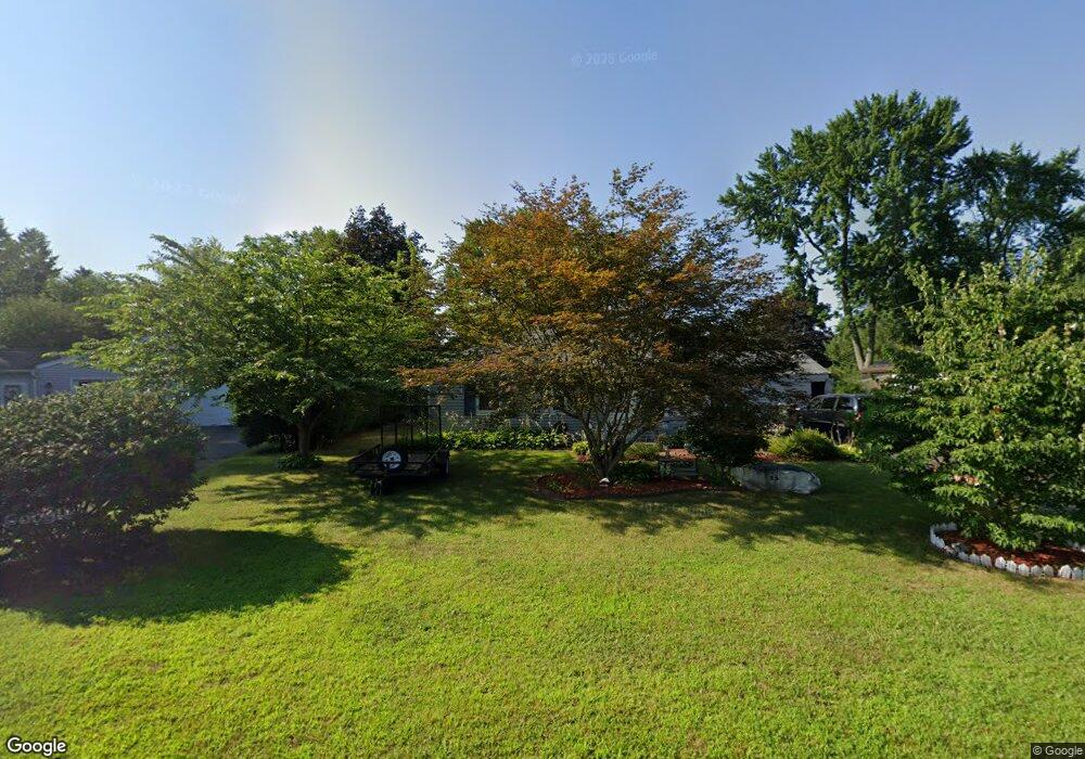 23 Laurel Rd, Windsor Locks, CT 06096 - photo 1