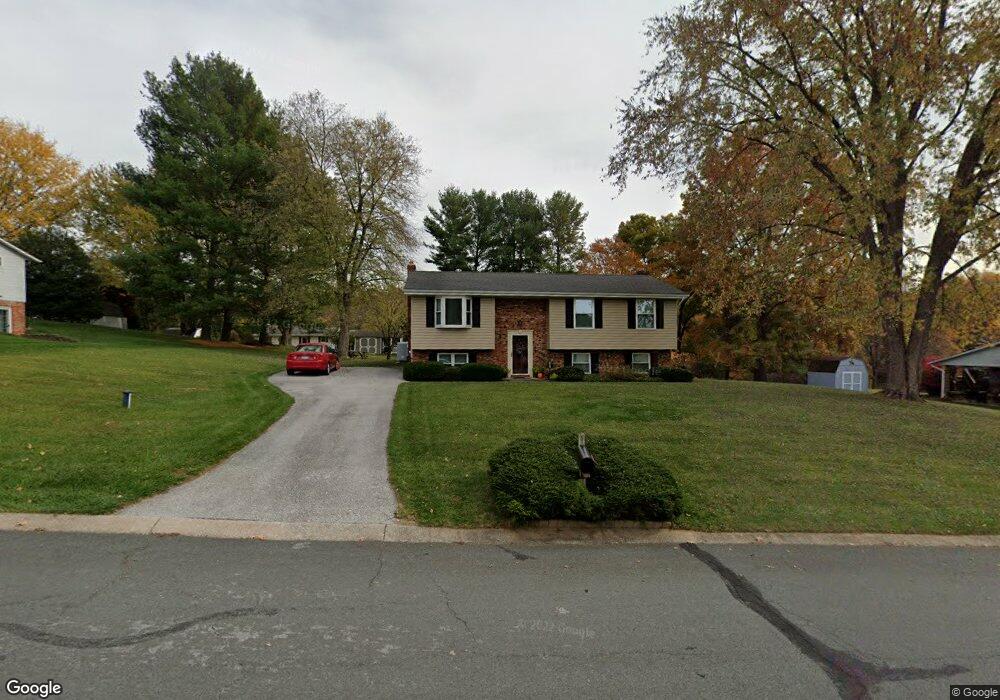 7005 Stratford Dr, Sykesville, MD 21784 - photo 1
