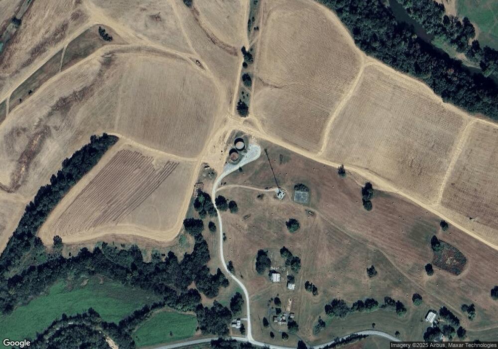 1948 Sims Rd, Shelbyville, TN 37160 - photo 1