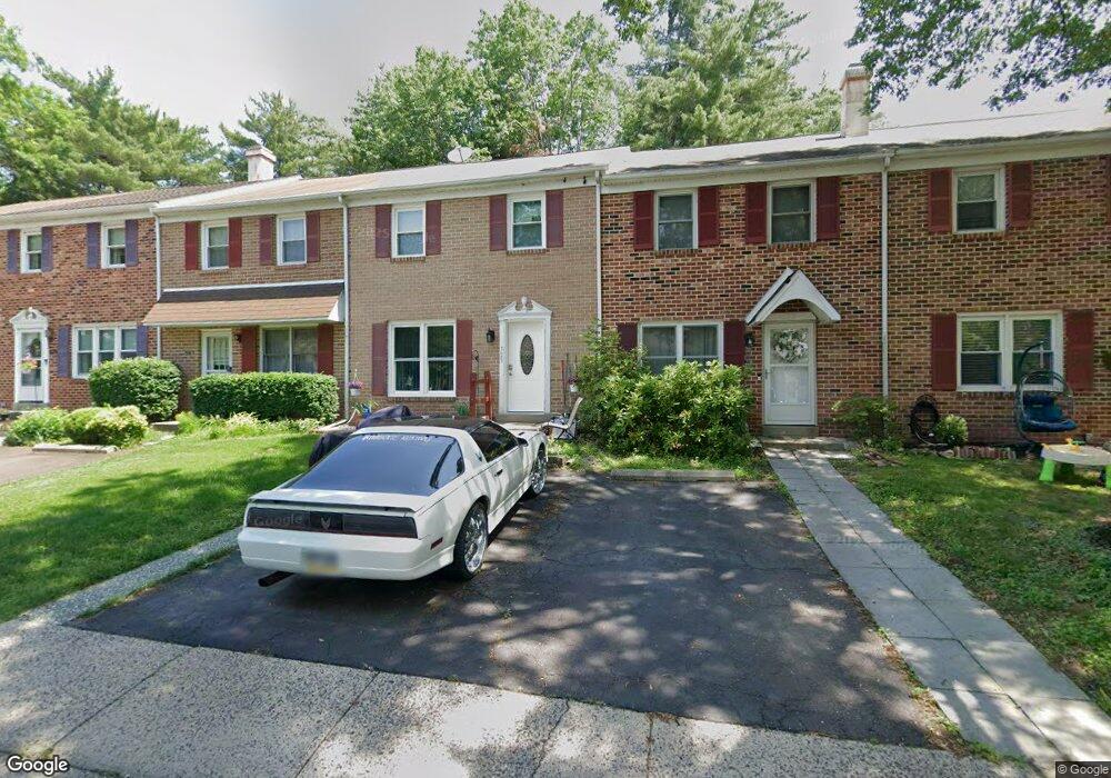 525 Portsmouth Ct, Sellersville, PA 18960 - photo 1