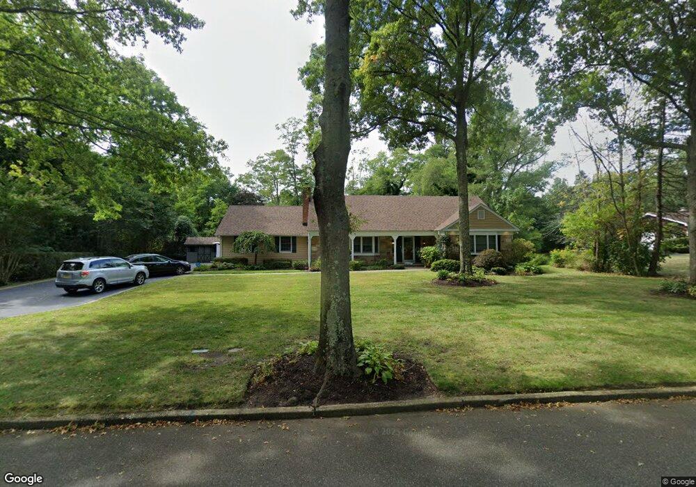 25 Thorngrove Ln, Dix Hills, NY 11746 - photo 1