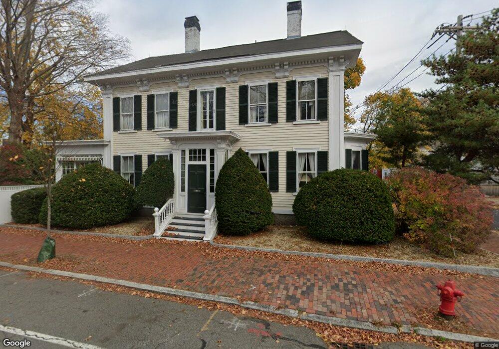 62 High St unit 62R, Newburyport, MA 01950 - photo 1