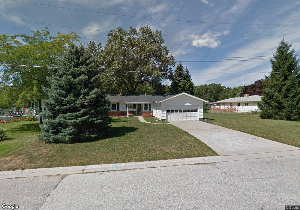 2425 21st Ave, Port Huron, MI 48060 - photo 1