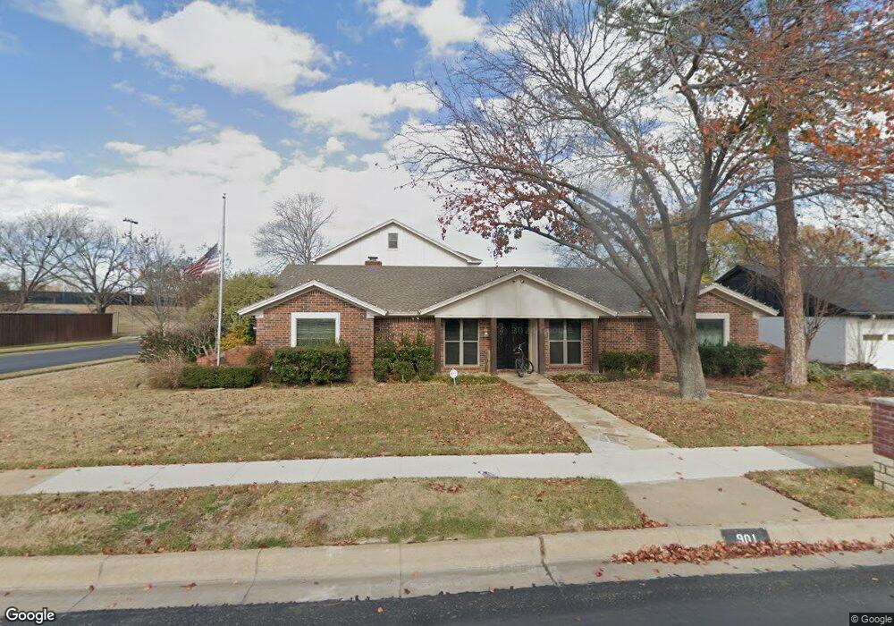 901 Brestol Ct E, Bedford, TX 76021 - photo 1
