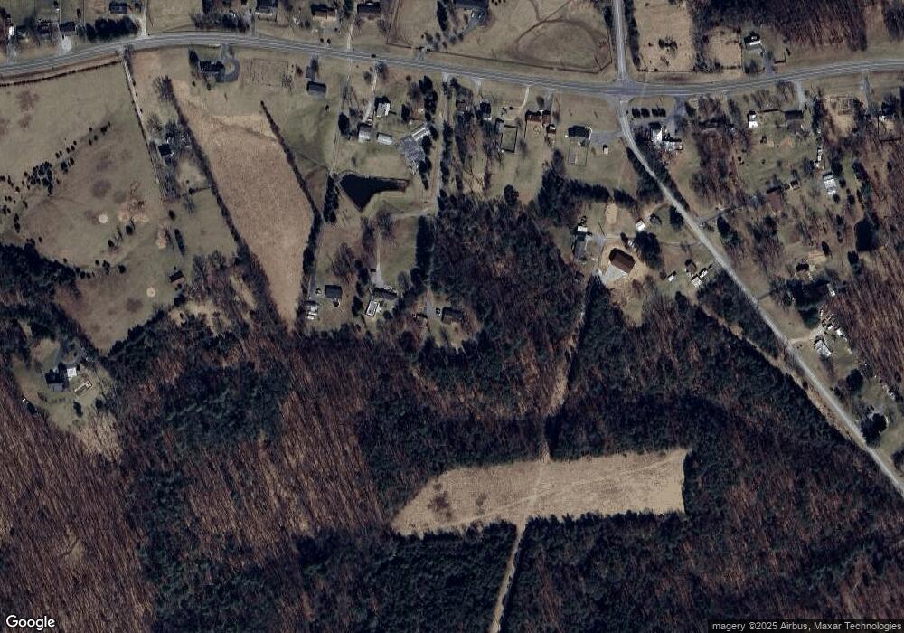 217 Hermitage Rd, Staunton, VA 24401 - photo 1