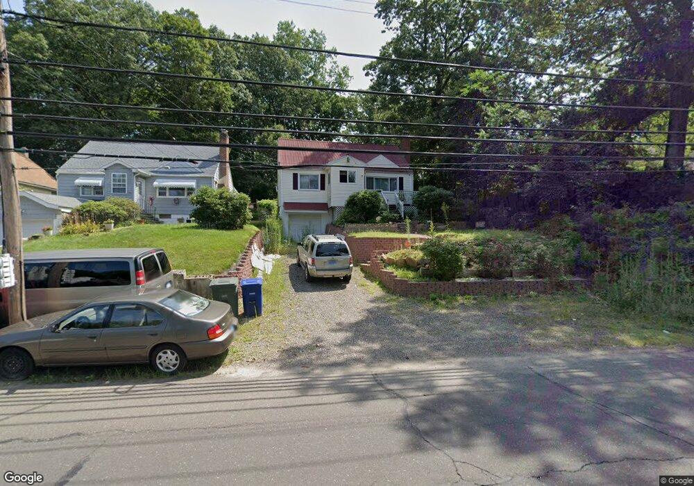 1626 Chopsey Hill Rd, Bridgeport, CT 06606 - photo 1