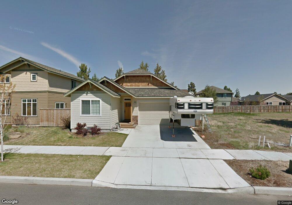 20558 SE Goldenrod Ln, Bend, OR 97702 - photo 1